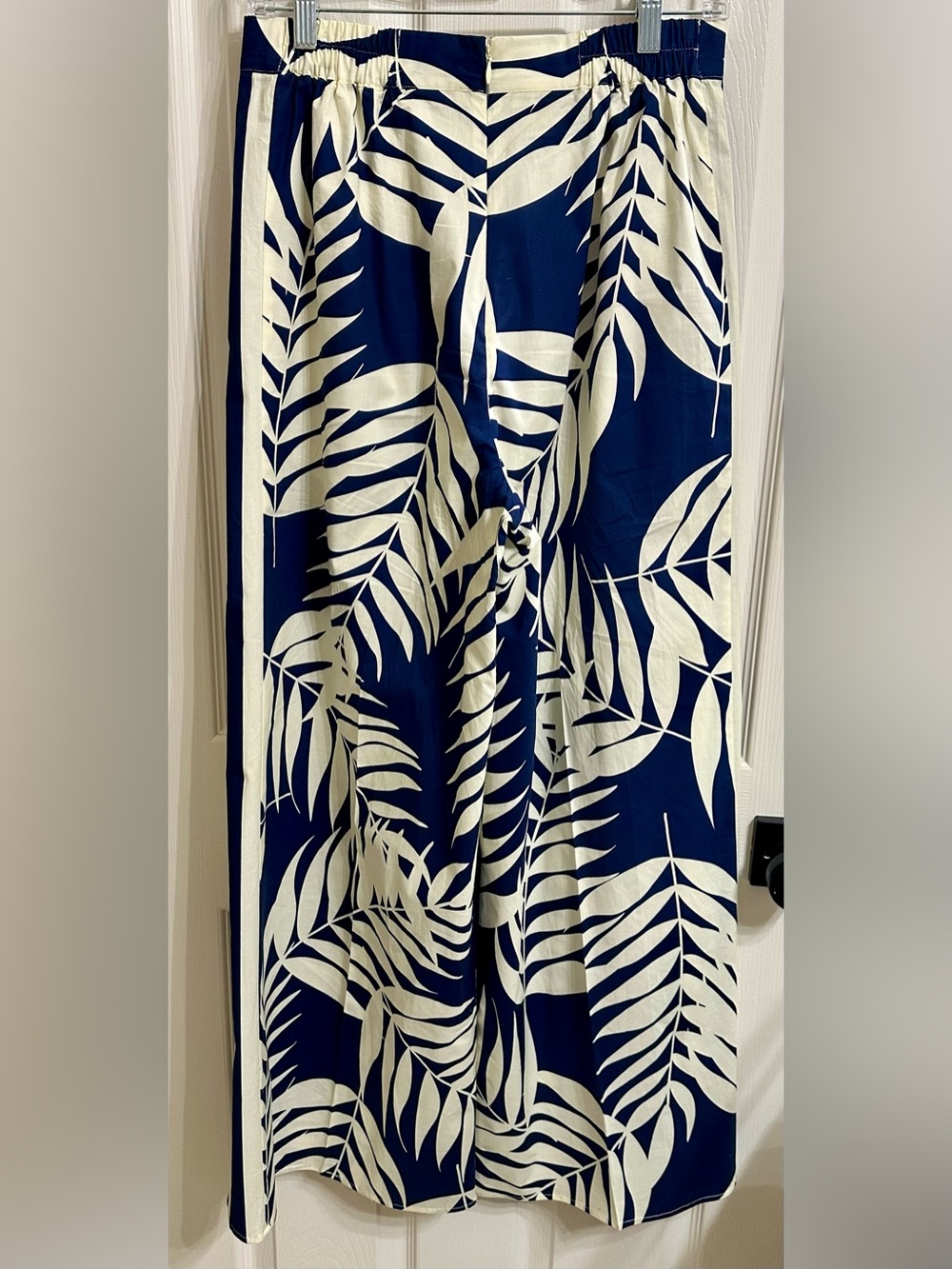 Anthropologie Hutch Navy & Ivory Palm-Print Pants - Picture 6 of 7